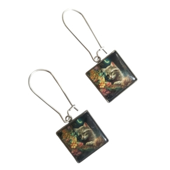 Handcrafted Cat Earrings - Picture 2 of 4